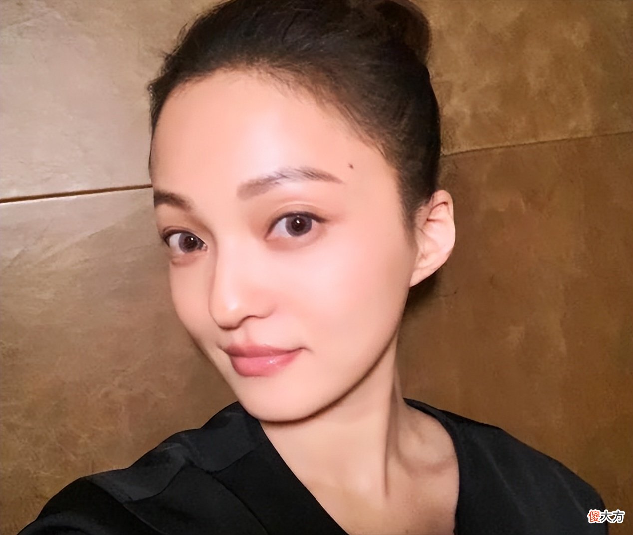 【就爱时尚】女人想“养好皮肤”，教你4个管用小技巧，别看简单，却很有效果