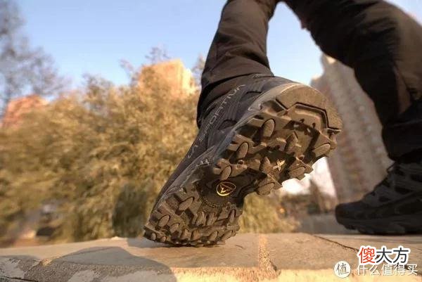 【就爱时尚】La Sportiva Ultra Raptor II: 徒步鞋的性能，越野跑鞋的灵动！