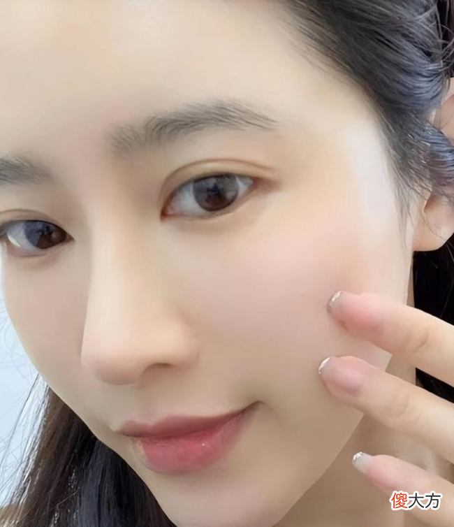 【时尚一点】坚持半个月“不洗脸”，皮肤会变好？如果是这3种肤质，可以试试