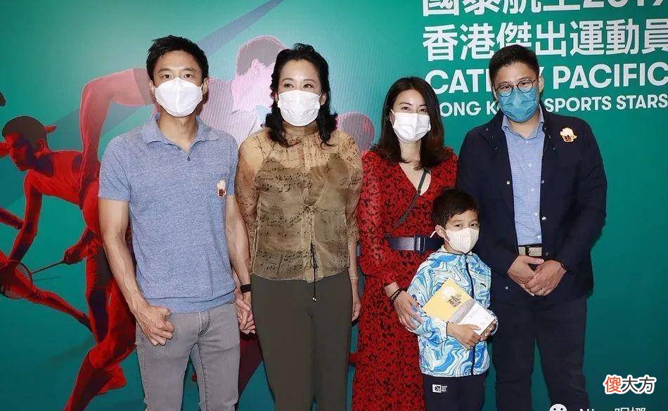 【时尚一点】62岁港姐婆婆打扮富态时髦，踩高跟鞋一看就有福相！