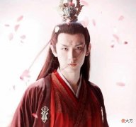 【就爱时尚】古装剧中的红衣造型，成毅少了点柔弱的破碎感，李易峰消化很好