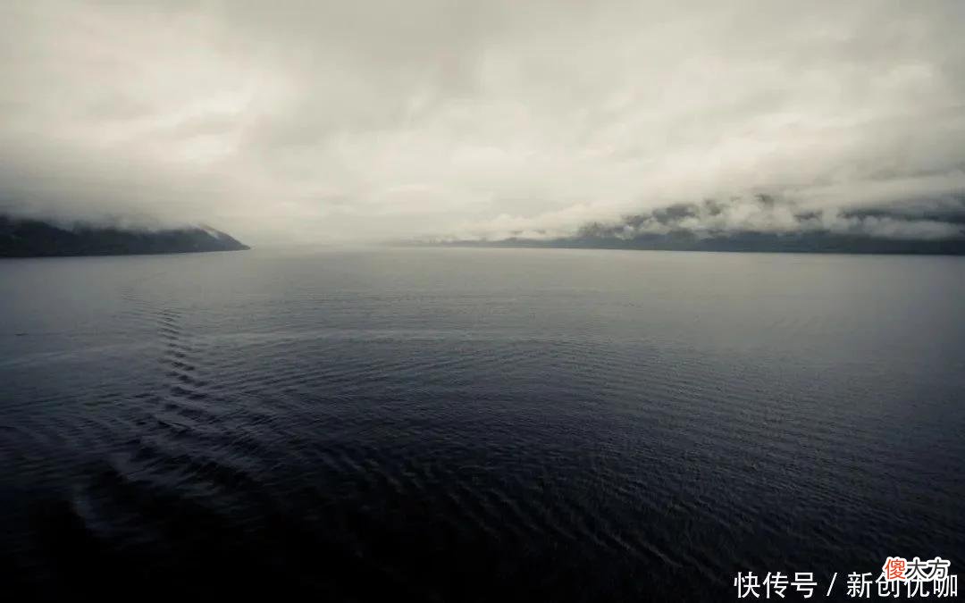 【十二星座】这三个生肖，人前辉煌，享尽荣耀，但面对情感，却显得格外自卑