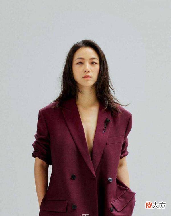 【就爱时尚】不同于其他女明星的礼服，汤唯也经常穿针织衫出场