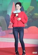 【就爱时尚】胡可的穿搭标准，你get到了吗？