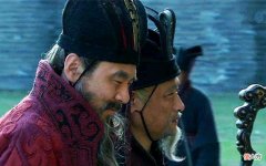 【历史故事】曹操派人给心腹荀彧送来一盒水果，荀彧一看结束了自己生命