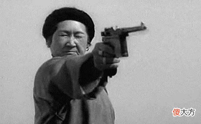 【历史故事】湖北一老太去世，家属在遗物中找出一张“破纸”，揭开她真实身份