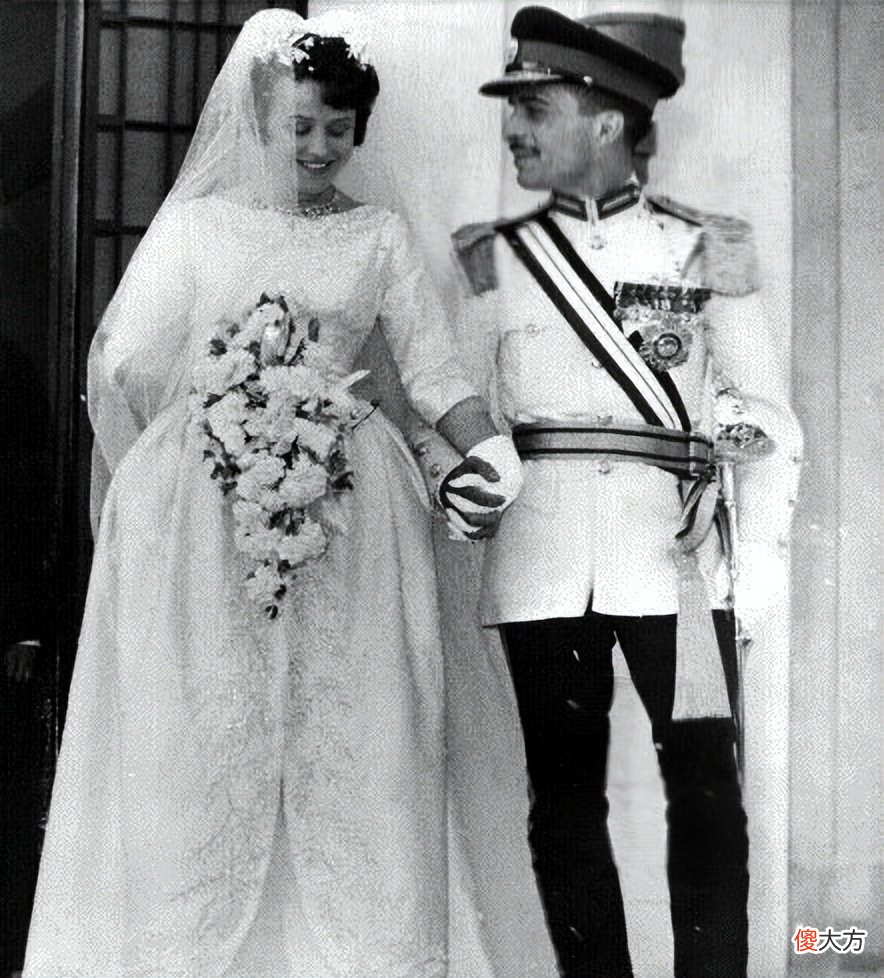 【爱历史】约旦前王后：靠美色嫁4婚国王生王储，宫斗失败，被继子赶出王宫