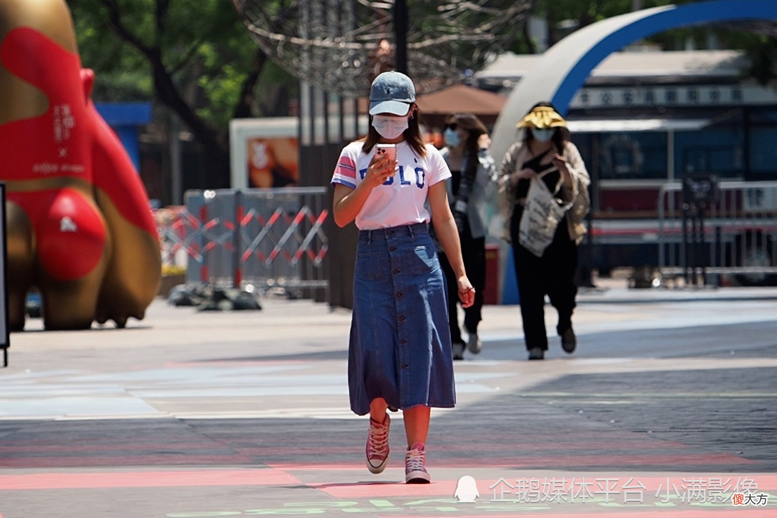 【就爱时尚】夏季女生怎么样选择裙装打扮？身材年龄是关键，适合自己的最好