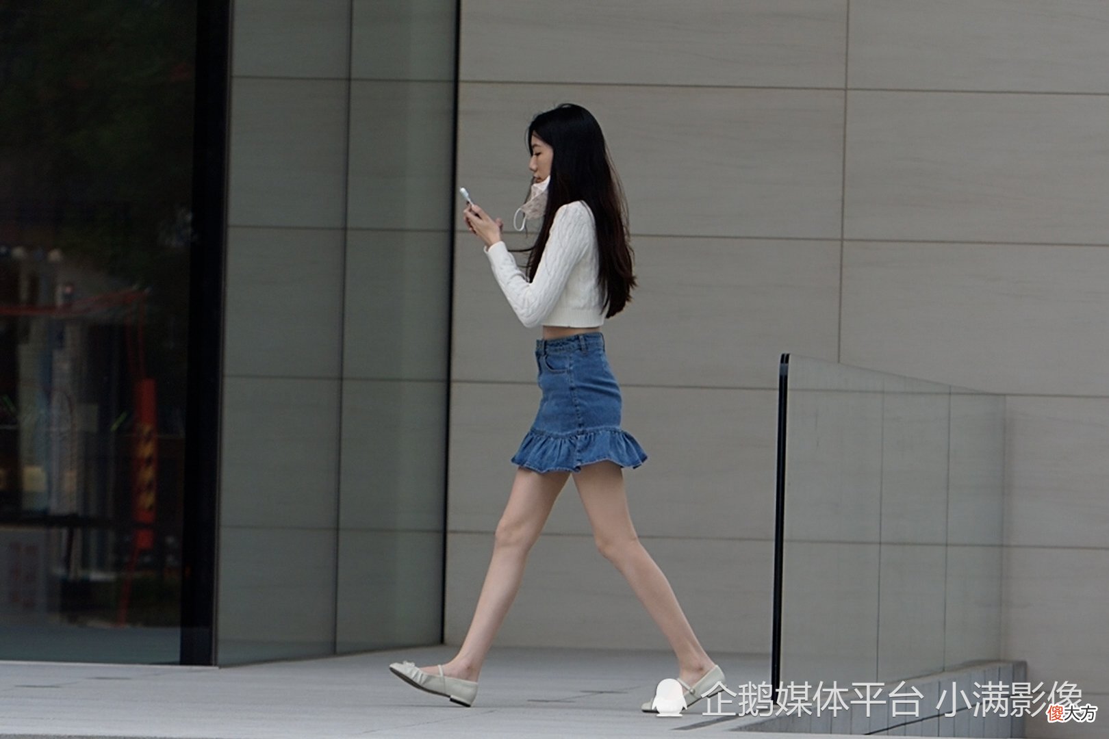 【就爱时尚】夏季女生怎么样选择裙装打扮？身材年龄是关键，适合自己的最好