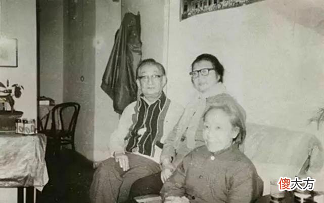【爱历史】晚清格格：爱上姐夫溥仪一生未嫁，03年在养老院吃饺子被噎死