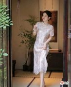 【时尚一点】怎么穿才显温柔？三套裙装穿搭示范，美得让人移不开眼
