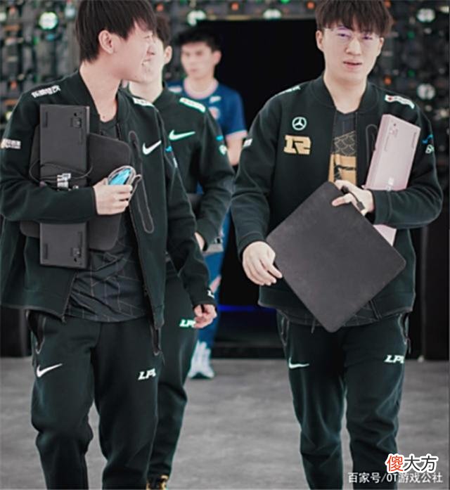 【游戏世界】RNG小虎遇尖锐提问：上届msi说背靠背更有优势，这次为何不选？