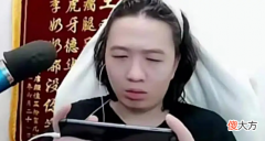 【游戏世界】赖神邀吕德华五排，因技术不过关，被队友和水友嘲讽了一整局