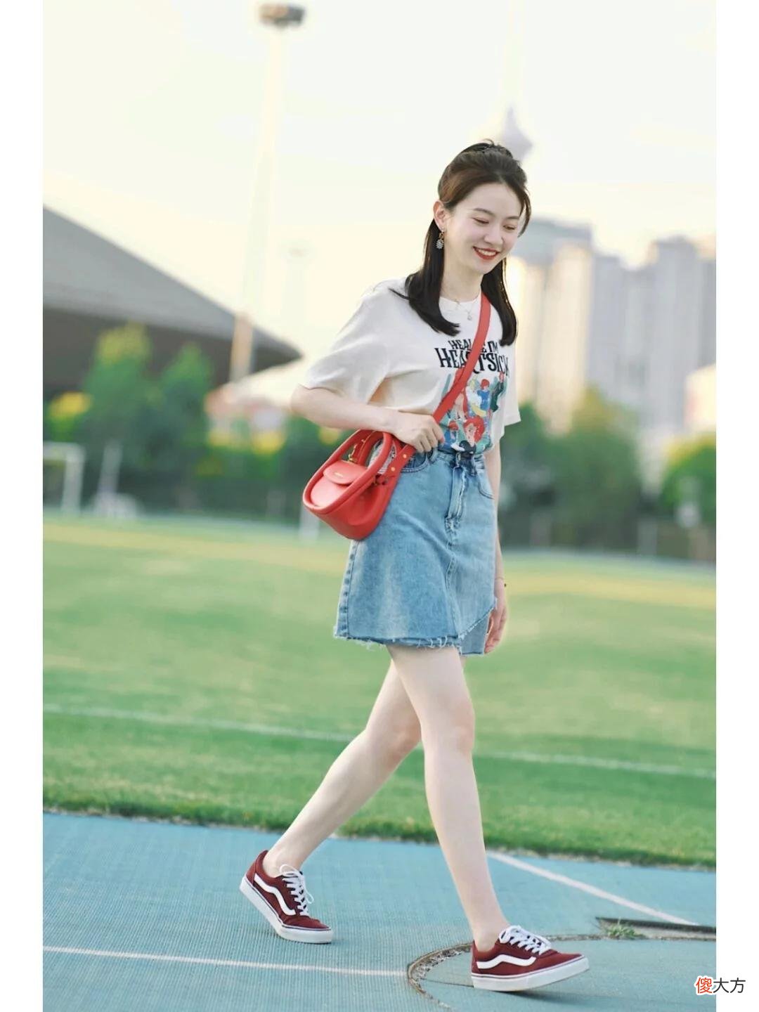 【时尚一点】有“御姐范”的女人就是打扮，4套穿搭让你从普通到惊艳，超好看