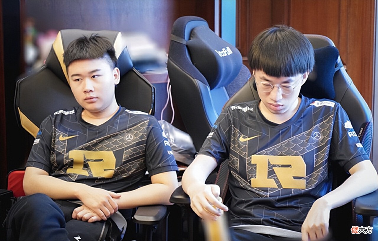 【游戏世界】MSI三冠王即将出炉，T1赛前放话3：0取胜？RNG都笑了