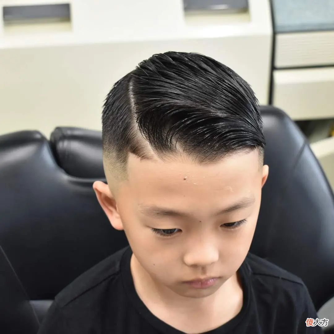 【就爱时尚】六一小男孩发型13款，很火很帅气，喜欢的家长别错过