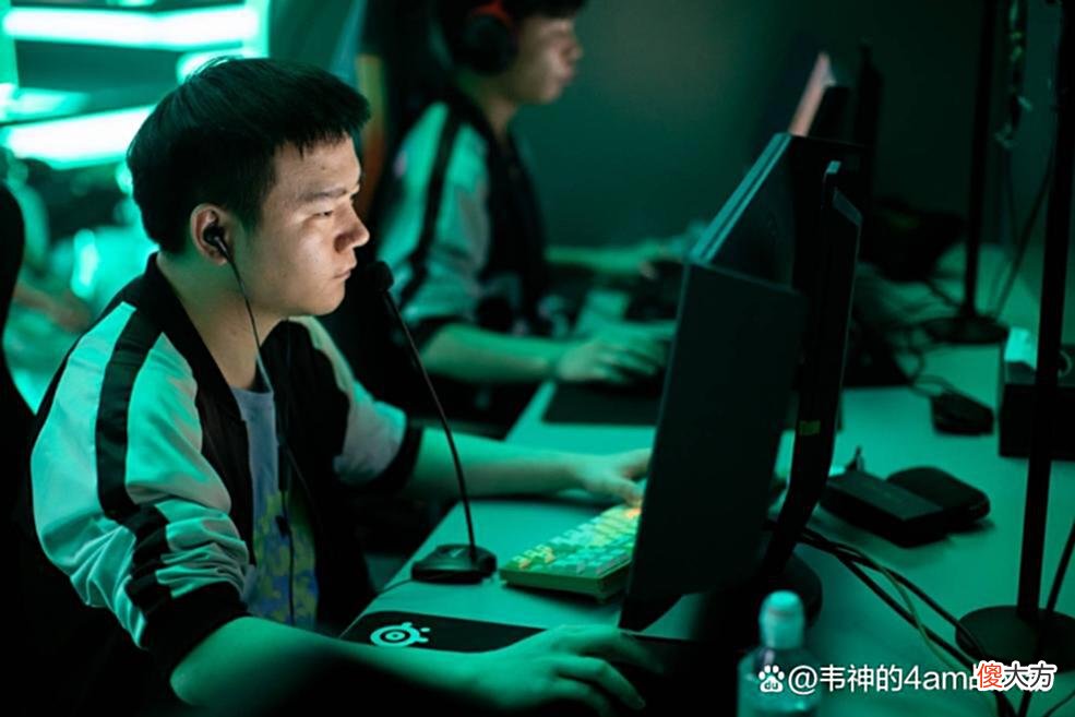 【游戏世界】4AM韦神承认转会期想买longskr，夏老六试训CTG