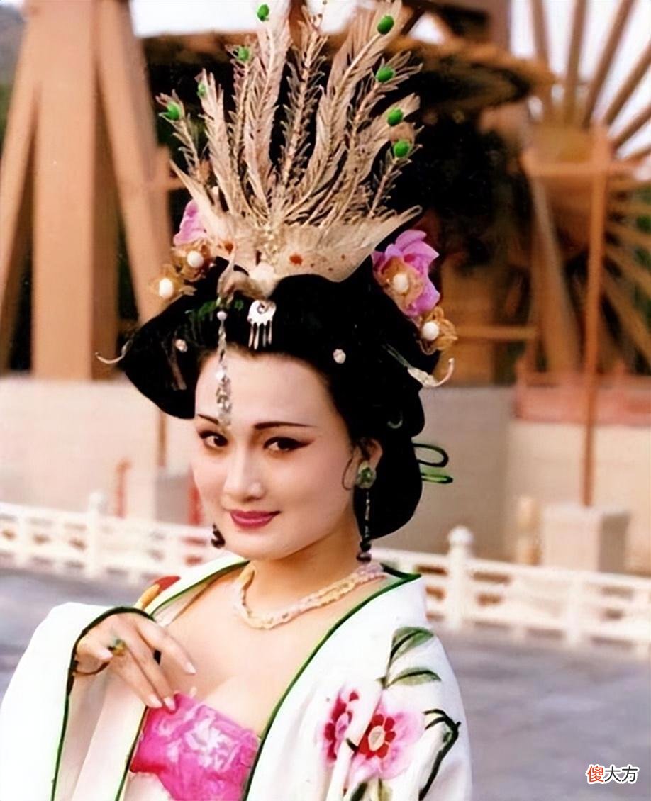 【爱历史】“胖子”杨玉环容貌被复原？神似一女星，难怪唐玄宗为她废弃后宫