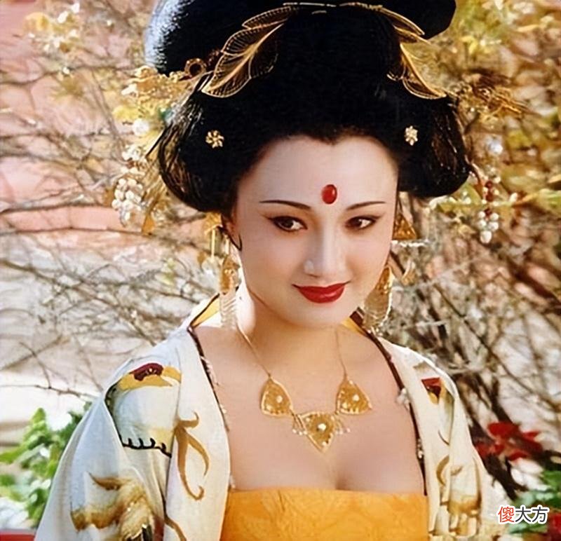 【爱历史】“胖子”杨玉环容貌被复原？神似一女星，难怪唐玄宗为她废弃后宫