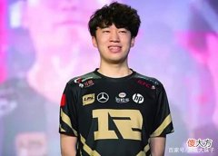 【游戏迷】主播前往msi现场，成全场唯一支持RNG的观众，网友提醒他注意安全