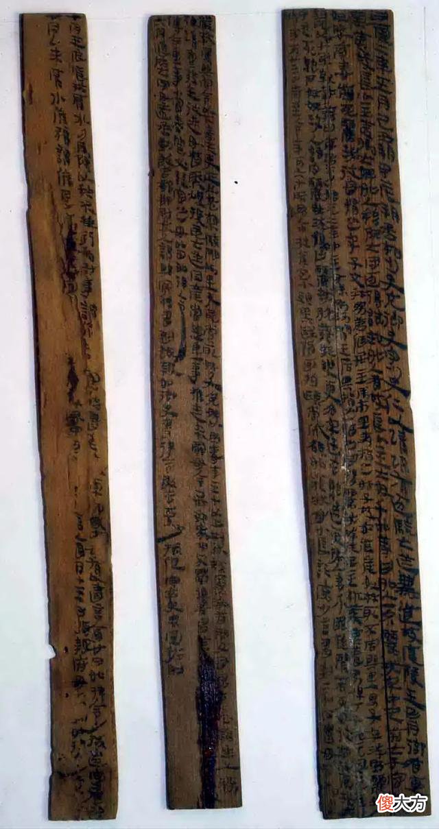 【历史故事】1973年，甘肃考古发掘“中国最早通缉令”汉代简牍，犯人是个女子