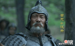 【爱历史】《三国志》黄忠斩杀曹操大将夏侯渊，曹操悲痛不已