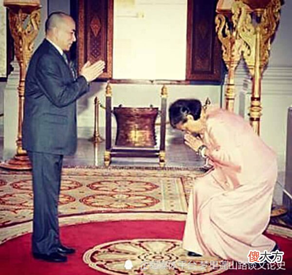 【历史故事】诗琳通公主和西哈莫尼国王都如同良金美玉，而且他们还相识多年