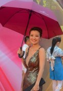 【时尚一点】亮片裙装怎么搭配才能显得优雅大方？