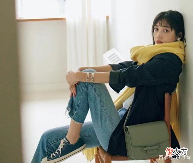 【就爱时尚】女生如何穿衣搭配才能显得时尚大气？