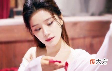 【历史故事】为延续恩宠，她将亲妹妹送给皇帝，结果妹妹惨死，她却当上皇后