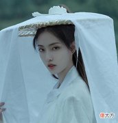 【爱历史】《代嫁王妃》看着代嫁拜堂的小哭包，战王轻哄：乖，等你很久了