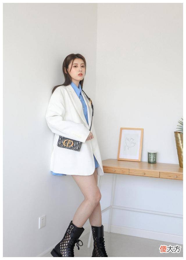 【时尚一点】尖头靴是女性必备的鞋类单品，衬托女性优雅高贵的气质