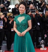 【就爱时尚】41岁贾樟柯成贾导赏识女艺人，瘦身不保证漂亮瘦身促使自己更老