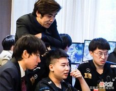 【游戏迷】RNG获亚运官微认可，比赛设备却被指“没牌面”：感觉降了个档次