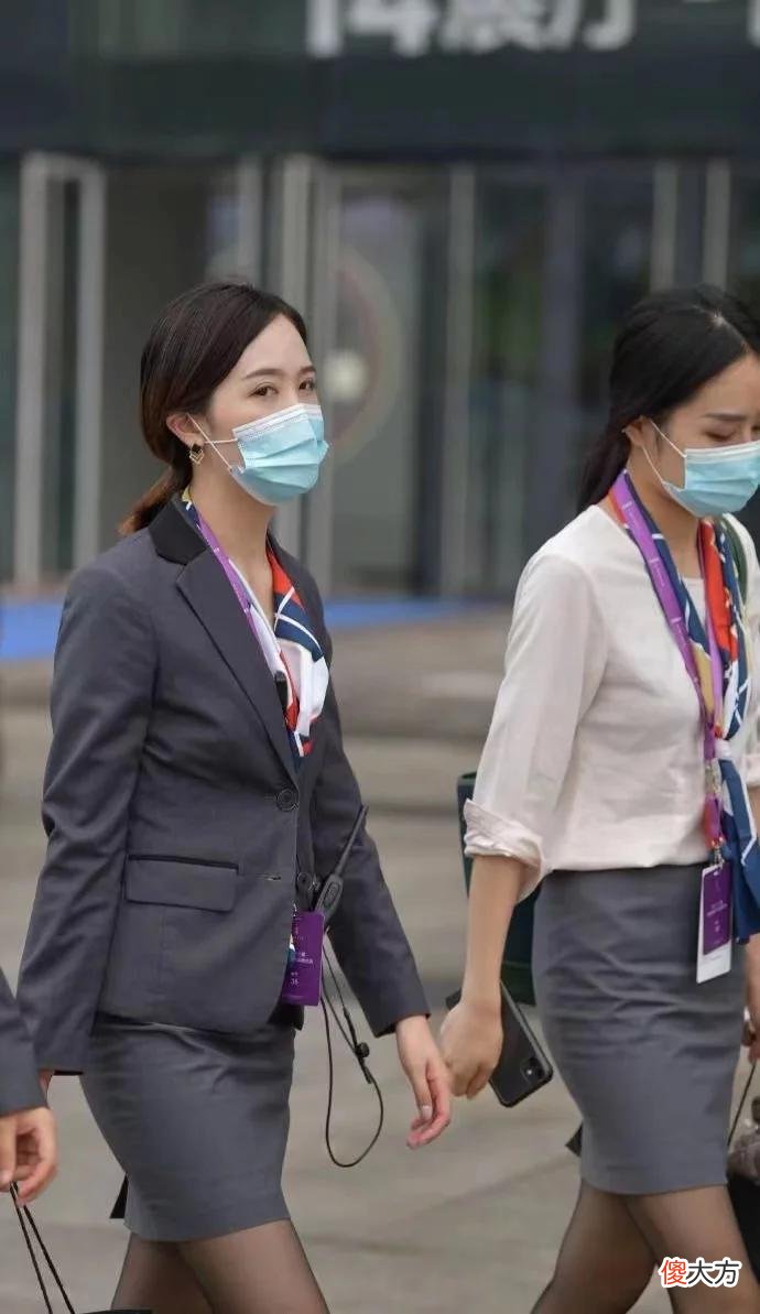 【时尚一点】超显气质的职场穿搭推荐，简约大方有格调，轻松变身时髦上班族
