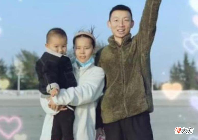 提前为孩子庆祝六一？熊磊晒楷楷模型前摆拍画面，母子互动很温馨
