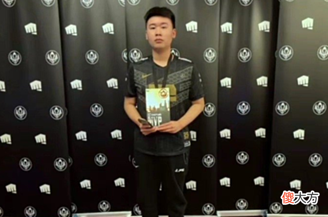 【游戏世界】恭喜Wei！荣获MSI的FMVP！教练朱开：谢谢EDG，特别是圣枪哥