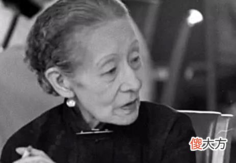 【爱历史】她是慈禧身边的受宠女官,精通舞蹈,后嫁给少将,晚年依旧迷人