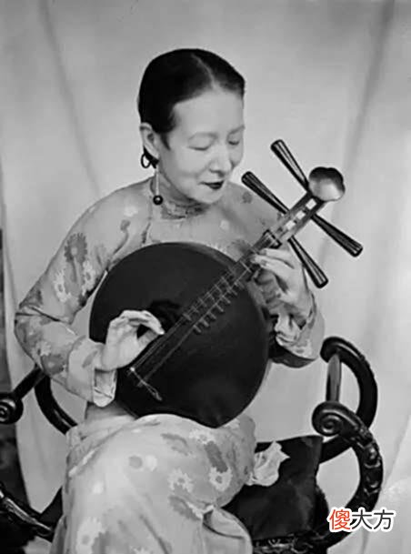 【爱历史】她是慈禧身边的受宠女官,精通舞蹈,后嫁给少将,晚年依旧迷人