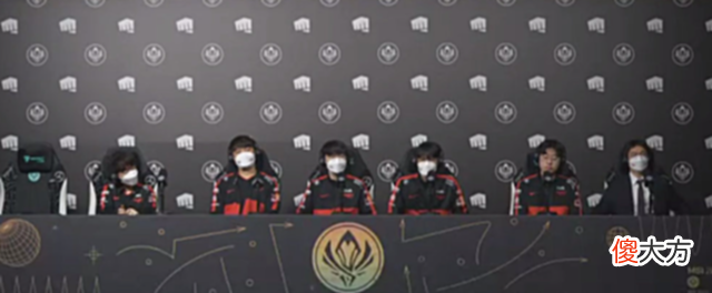 【游戏迷】RNG3-2击败T1,Faker赛后采访风评一落千丈,输RNG后教练甩锅!