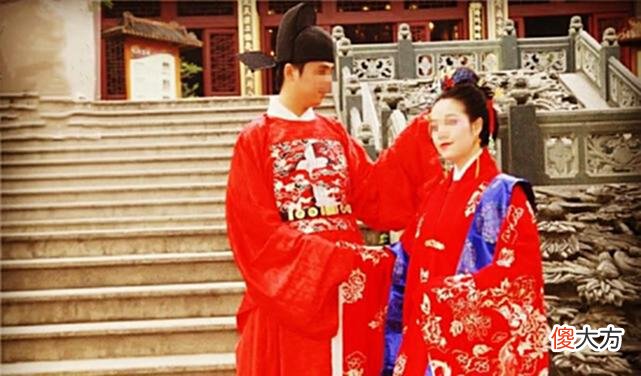 【历史故事】霞帔起源于何时？在古代霞帔作为礼服都有哪些讲究