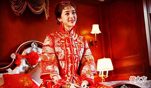 【历史故事】霞帔起源于何时？在古代霞帔作为礼服都有哪些讲究