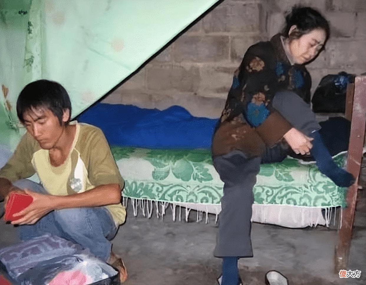 【爱历史】寒门贵子人生突逢巨变，苦苦支撑坚定求学，今已成家乡学校副书记