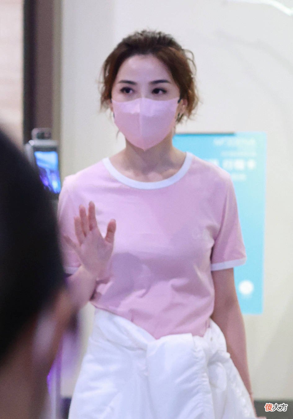 【就爱时尚】阿娇、阿sa私服路透曝光，露出小蛮腰又美又飒，状态回春太惹眼