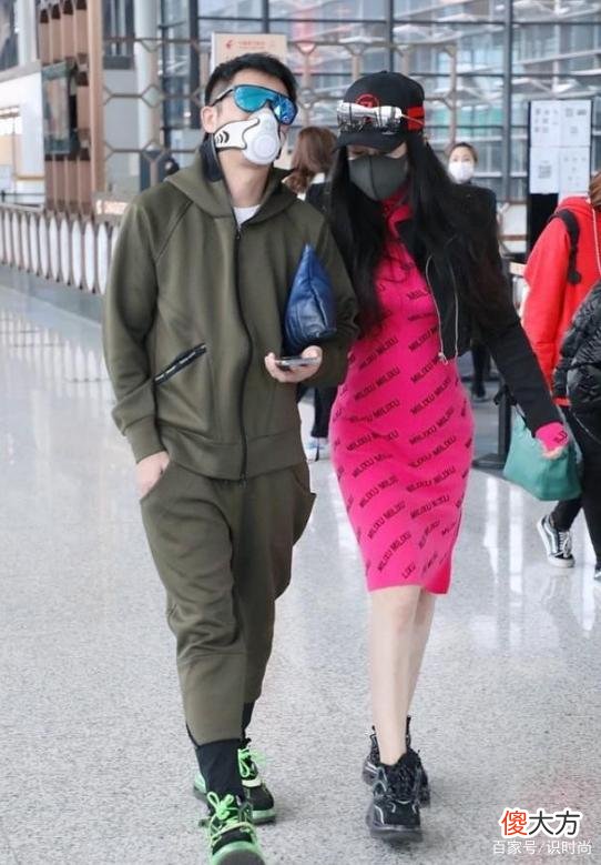 【就爱时尚】冉莹颖：紧身裙+外套，凸显身材与气质