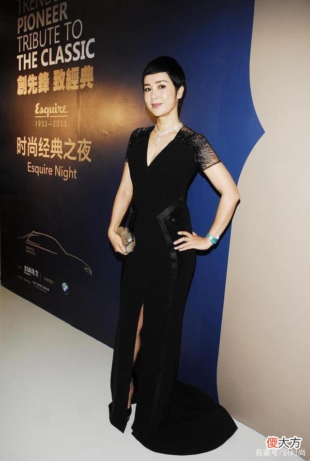 【时尚一点】蒋雯丽的黑色礼服怎么穿才能更有女人味？