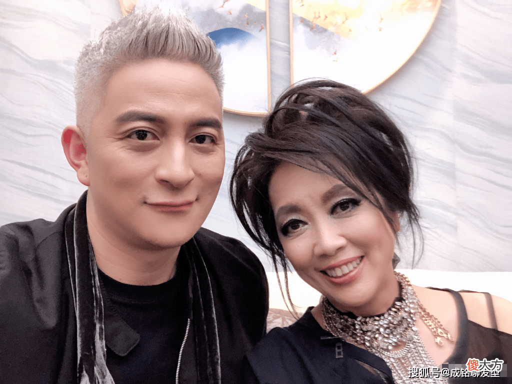 【就爱时尚】45岁的男人白发不注意这三个方面的内容，你就知道该怎么做了