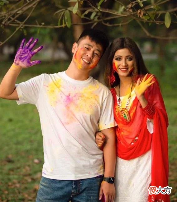 【就爱时尚】还记得爆火的印度“油漆女孩”？与男友拍婚纱照，网友：眼里无光