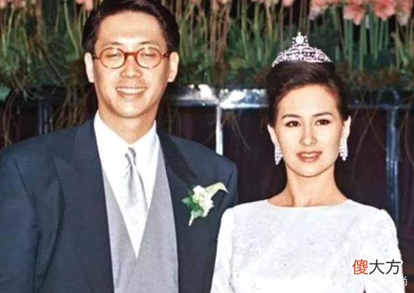 【就爱时尚】赌王千金何超琼的优雅裙装搭配技巧
