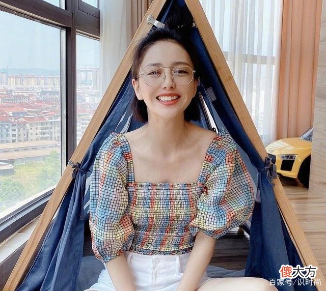 【时尚一点】佟丽娅简约风造型分析，网友评论没眼光了